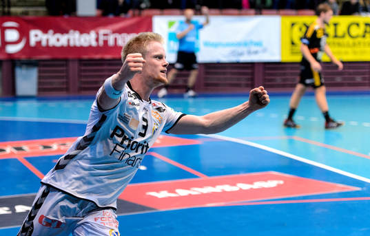 Redbergslids Tobias Östanbäck jublar