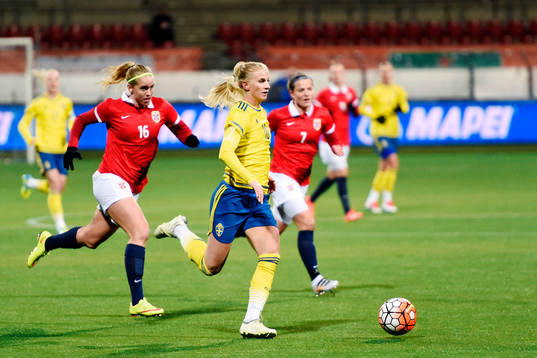 Norges Elise Thorsnes och Sveriges Sofia Jakobsson