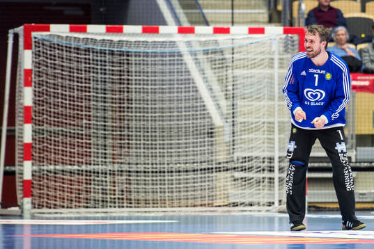 Sävehofs målvakt Per Sandström jublar