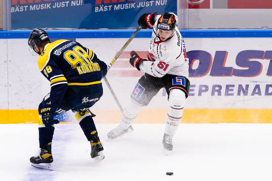 s Jesper Kokkonen och Örebros Kristian Näkyvä