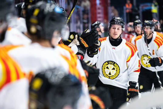 Brynäs Nick Olesen jublar