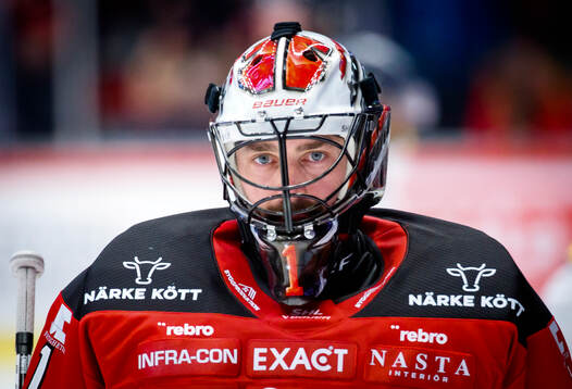 Örebros målvakt Jhonas Enroth deppar