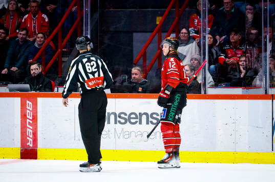 Örebros Noah Steen får matchstraff